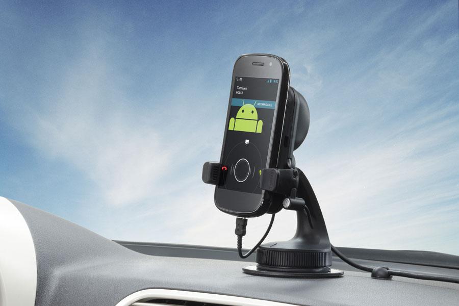 TomTom hands free car kit for smartphone: Review & Specs