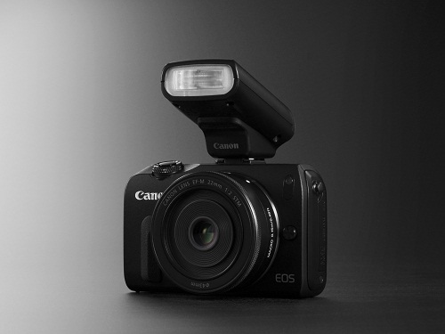 Canon EOS M, the smaller EOS: Overview