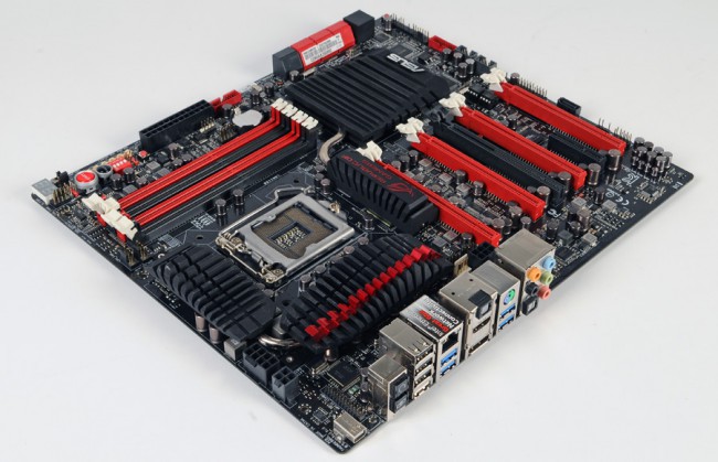 ASUS Maximus V Extreme Motherboard: Review & Specs