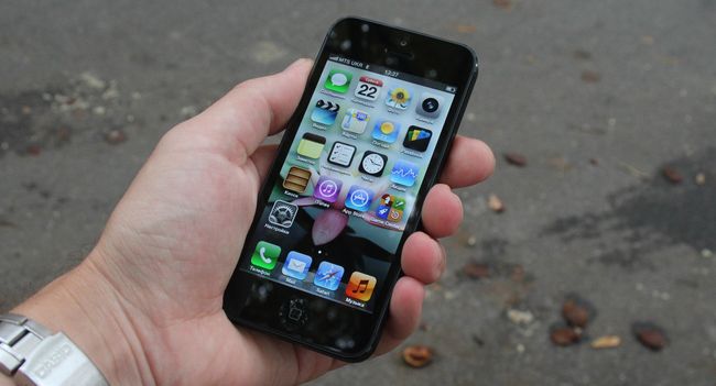 Apple iPhone 5: Complete Review and its Performance