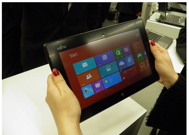 Fujitsu Stylistic Q572 with AMD Hondo running Windows 8: Specs & Features