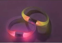 Wristband that glows when you get texts, notifications on your smartphone